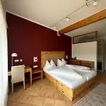 Mayer - Wirtshaus Und Dorfhotel Otel 3*