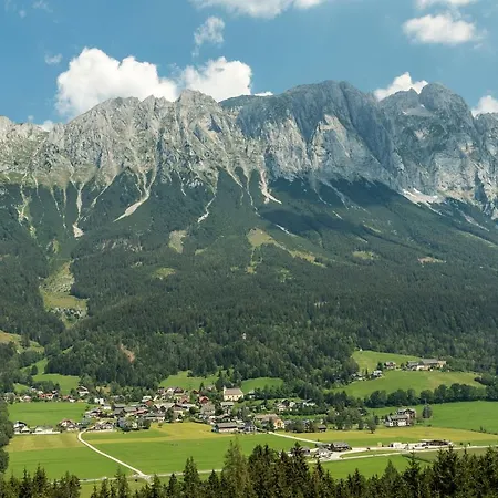 Отель Mayer - Wirtshaus Und Dorfhotel