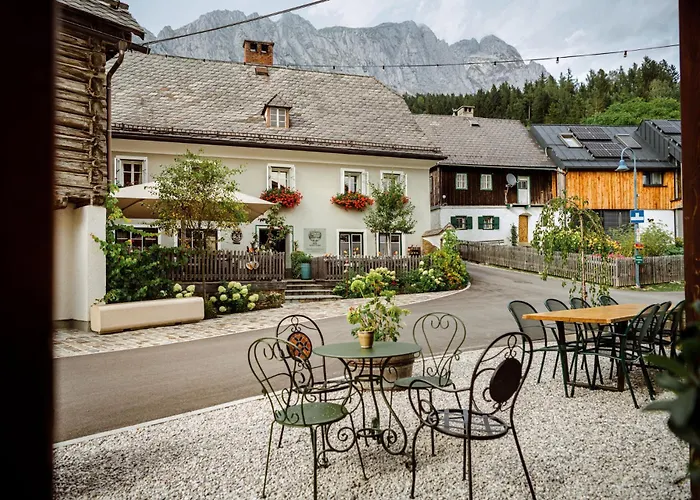 Hotel Mayer - Wirtshaus Und Dorfhotel