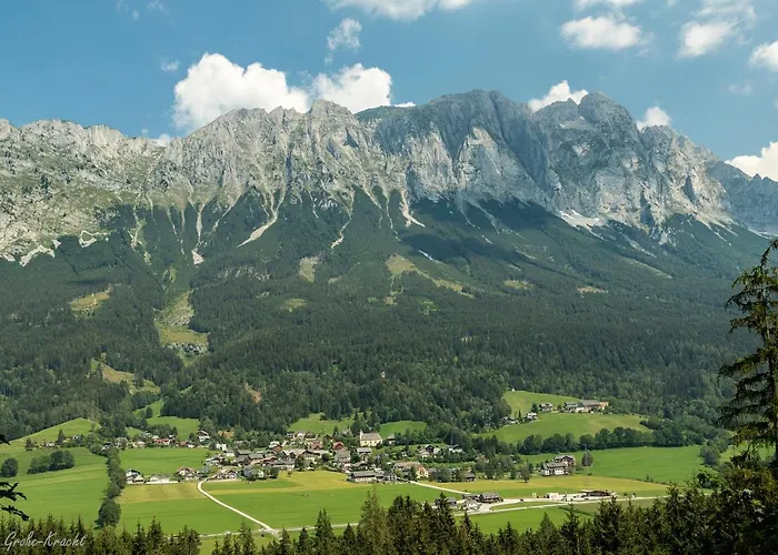 Hotel Mayer - Wirtshaus Und Dorfhotel