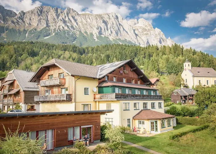 Mayer - Wirtshaus Und Dorfhotel Hotel Sankt Martin am Grimming