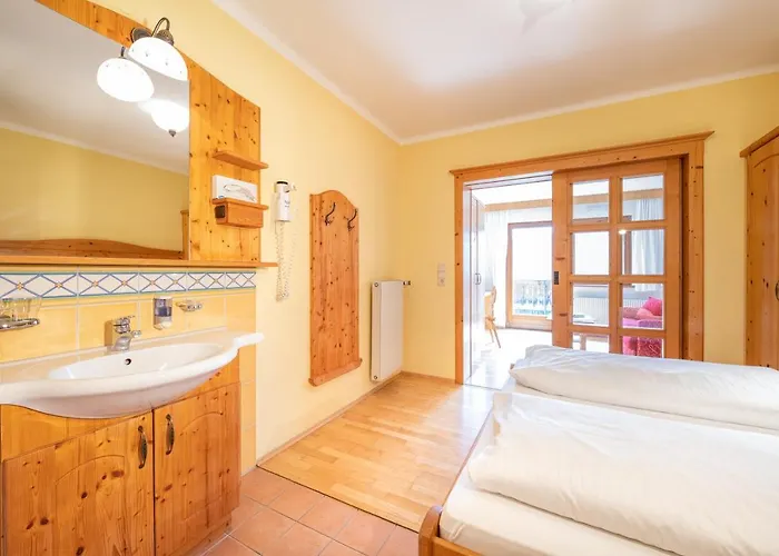 Mayer - Wirtshaus Und Dorfhotel